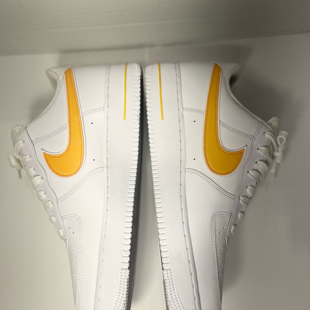 Nike Air Force 1 Low White University Gold Size 12 - Picture 5 of 13
